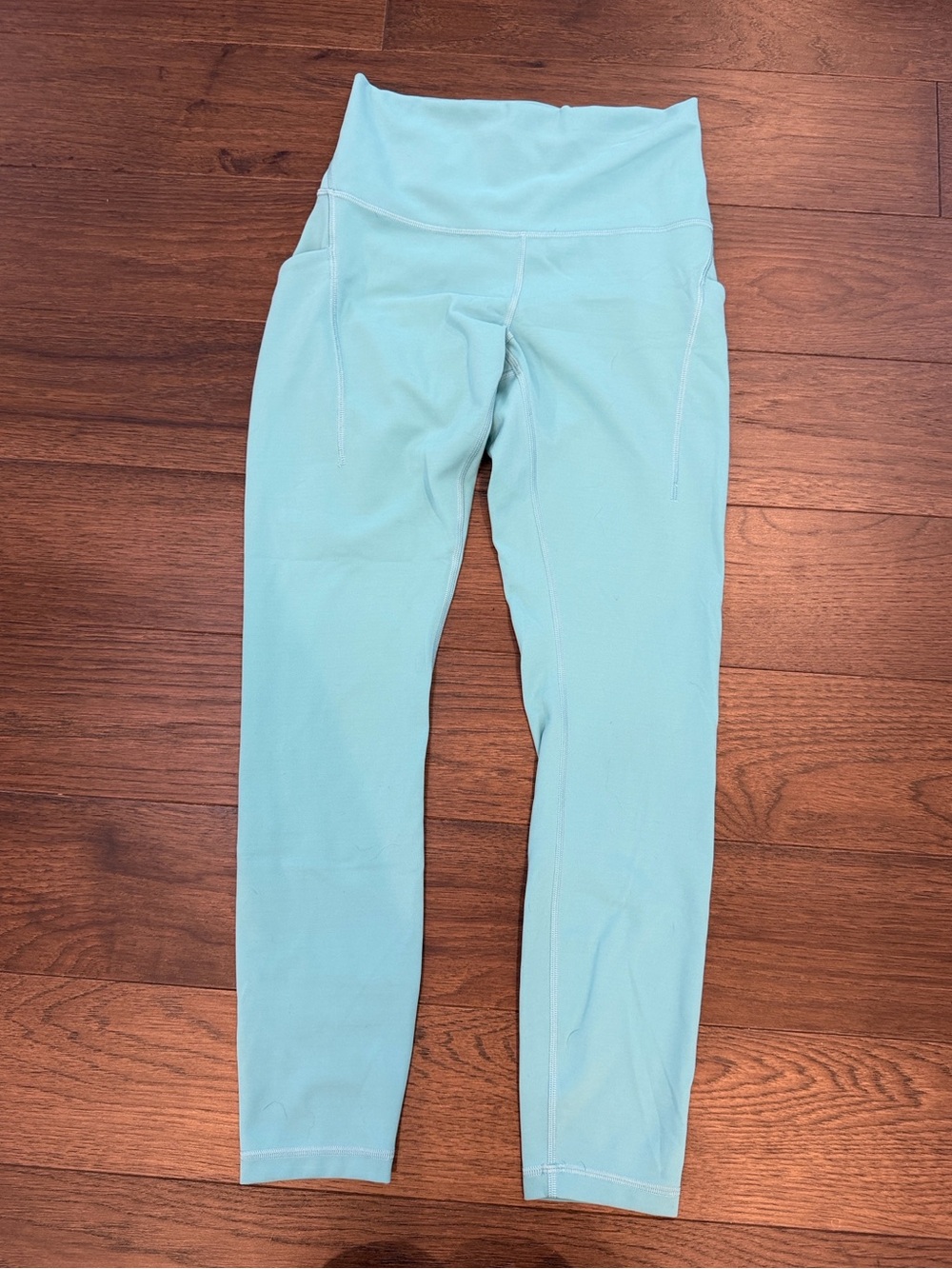lululemon athletica High Waist Leggings with Side Pockets Size 6 25” - C75-001